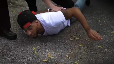大屁股女警用身体惩罚（六）