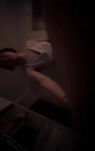 楼下邻居趁老公出差约我去她家偷情超级刺激这骚女太骚了 淫语挑逗